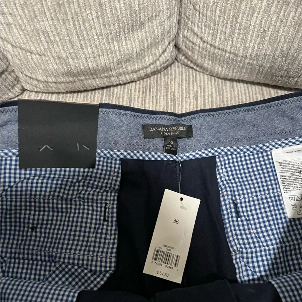Banana Republic questions leave